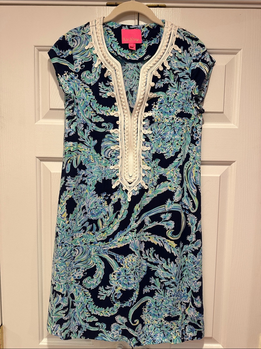 Lilly Pulitzer Women’s Embroidered Dress size Small